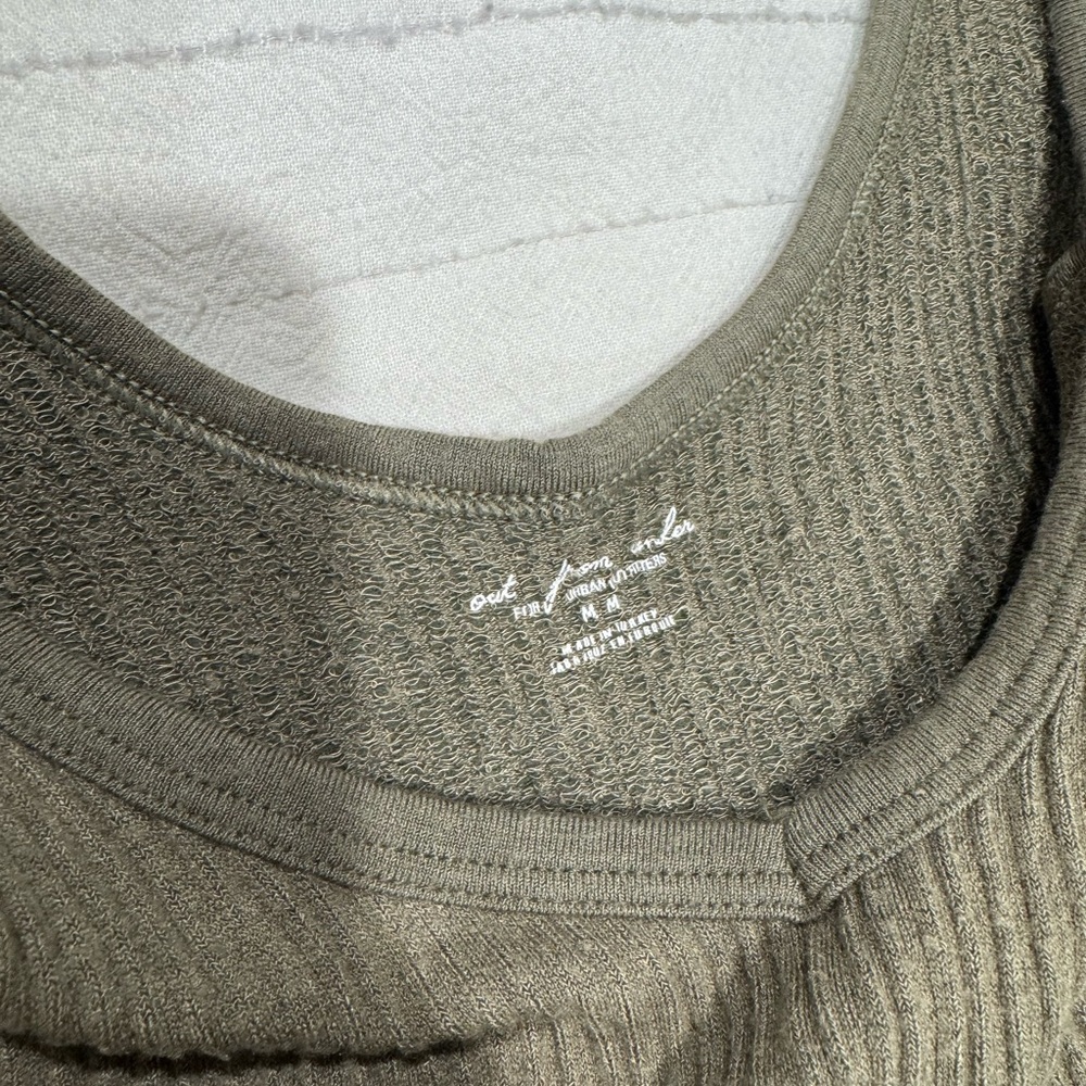 Out from Under Ribbed Crop Tops - Picture 3 of 3